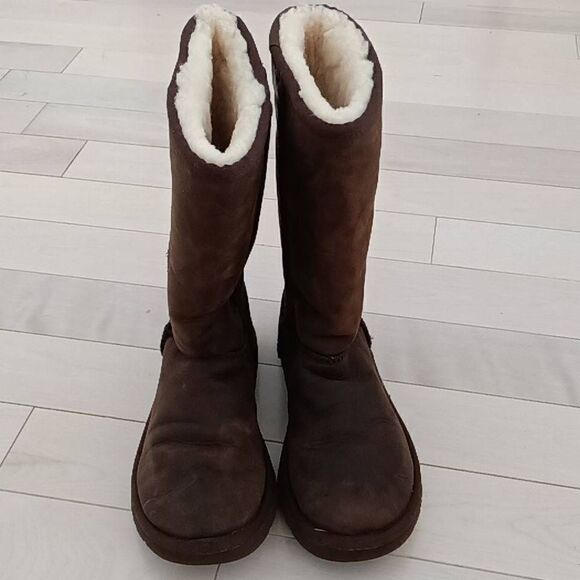 UGG Australia Women's Brown Suede Round Toe Pull-On Classic Short Boot Size 6 - Picture 3 of 6